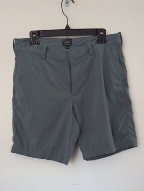J. Crew Men's Flat-Front Performance Shorts - Slate Teal